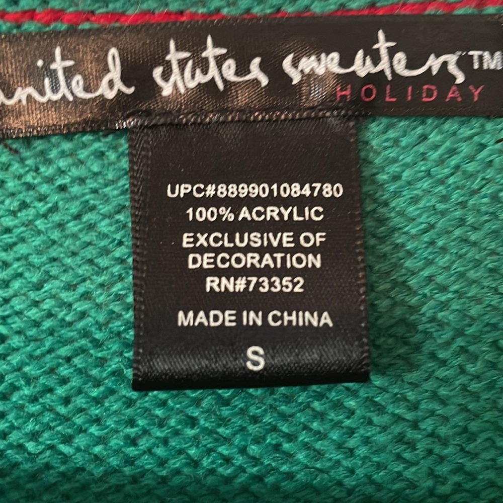 Pug Christmas sweater Sz S/M oversized worn 1x - Picture 4 of 5